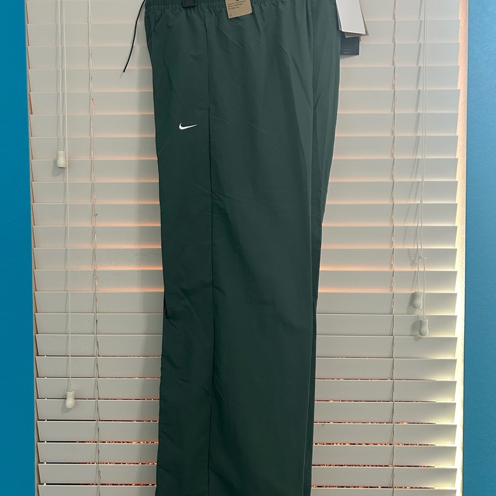 Nike Green Sweatpants with Elastic Waistband